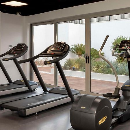 Radisson Collection Hotel, Bodrum 아크얄라 외부 사진 Treadmills and elliptical cross trainer